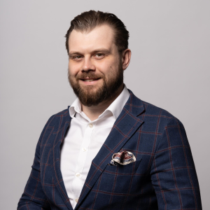 portret Arkadiusza Piotraka